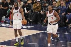 亚博-哈登关键节点出色防守，公牛带队取胜！的简单介绍