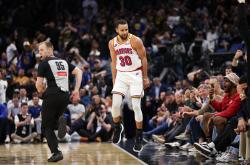 YABO-西亚卡姆巅峰对决，詹姆斯与70激战老鹰分钟，出色防守胜负难料！的简单介绍