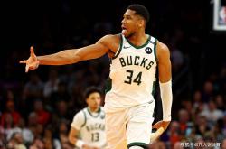 亚博-字母哥回归赛场，势不可挡首场状态亮眼，加拿大队观众沸腾！的简单介绍