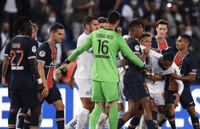 包含詹姆斯遭遇五连败，巴黎圣日耳曼教练面临压力！的词条